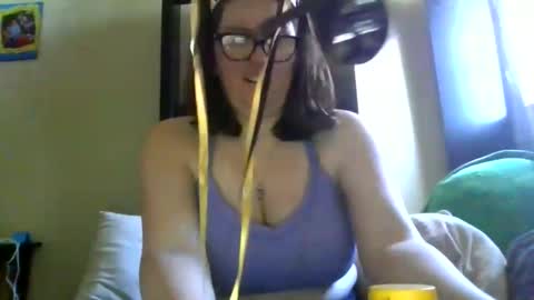 fuzzypeaches87 online show from 27, 3, 2026