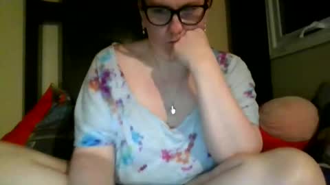 fuzzypeaches87 online show from 12, 4, 2026