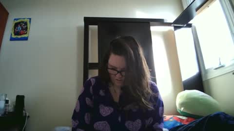 Snapshot of fuzzypeaches87 chatting on 22, 4, 2026 fuzzypeaches87 online show from 22, 4, 2026