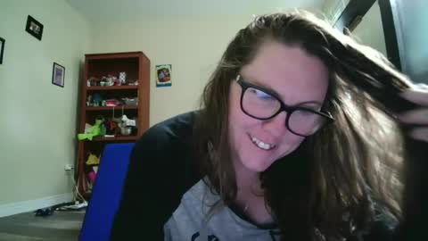Snapshot of fuzzypeaches87 chatting on 25, 6, 2026 fuzzypeaches87 online show from 25, 6, 2026