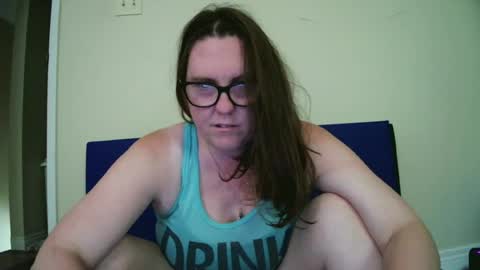 Snapshot of fuzzypeaches87 chatting on 4, 7, 2026 fuzzypeaches87 online show from 4, 7, 2026