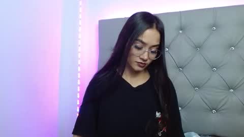 Snapshot of fysste_ chatting on 17, 10, 2025 Victoria online show from 17, 10, 2025