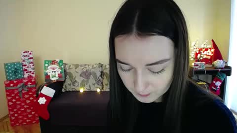 Jaklin online show from 2, 1, 2025