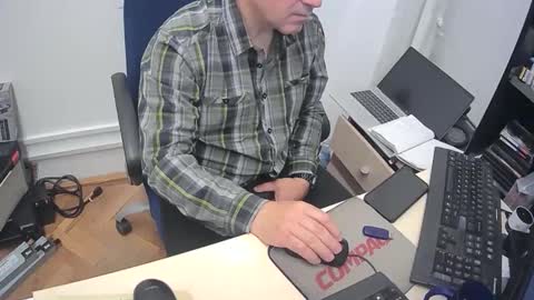 gabriel9_2003 online show from 17, 4, 2026