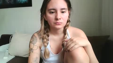 Snapshot of gabriela_miller_2 chatting on 4, 6, 2026 Gabriela Miller online show from 4, 6, 2026