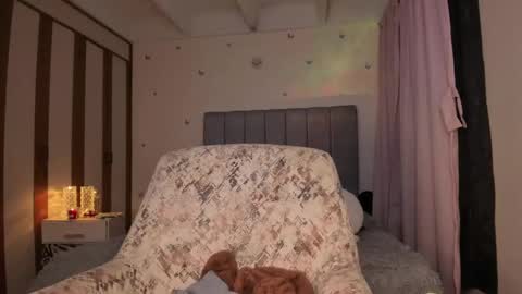 Snapshot of gabrielladurandd chatting on 23, 12, 2025 Gaby online show from 23, 12, 2025