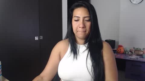 Snapshot of gaby_bluexx chatting on 19, 4, 2026 Gaby Blue online show from 19, 4, 2026
