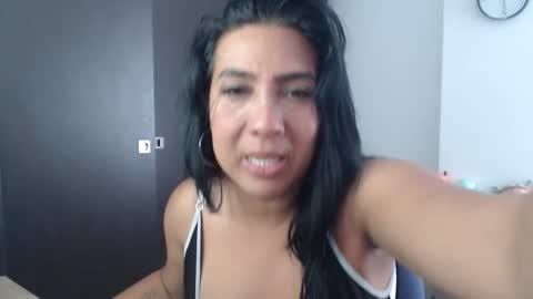 Snapshot of gaby_bluexx chatting on 19, 5, 2026 Gaby Blue online show from 19, 5, 2026