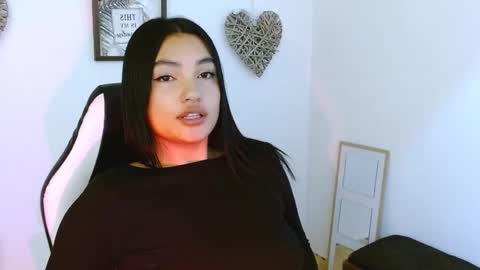 My name is Gabriela.. nice to meet you thumbs up please its very important to me online show from 19, 9, 2025