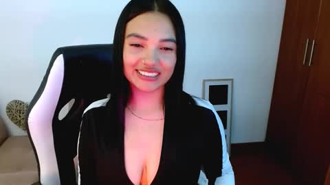 My name is Gabriela.. nice to meet you thumbs up please its very important to me online show from 26, 9, 2025