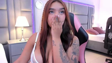 Snapshot of gabymoreau chatting on 13, 5, 2026 gabymoreau online show from 13, 5, 2026