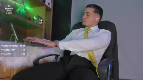 Snapshot of gael_williams4 chatting on 1, 10, 2025 Gael Williams online show from 1, 10, 2025
