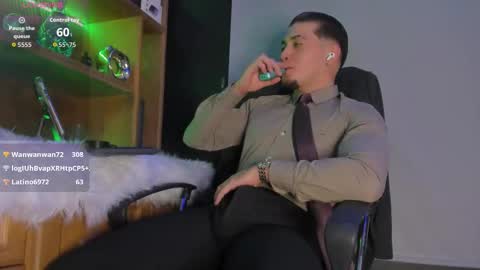 Snapshot of gael_williams4 chatting on 2, 10, 2025 Gael Williams online show from 2, 10, 2025