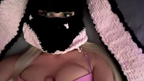 Snapshot of gaia_brv chatting on 25, 5, 2026 Feetbaabe online show from 25, 5, 2026