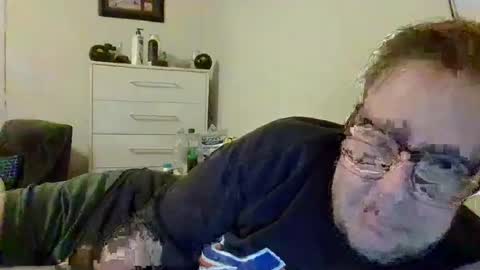 Snapshot of garyg930 chatting on 2, 7, 2026 Gary online show from 2, 7, 2026