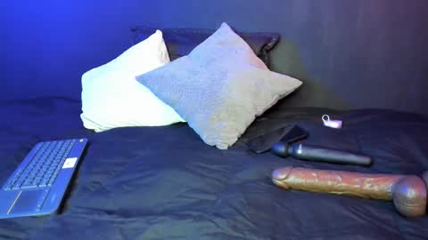  Usagi  online show from 23, 9, 2025