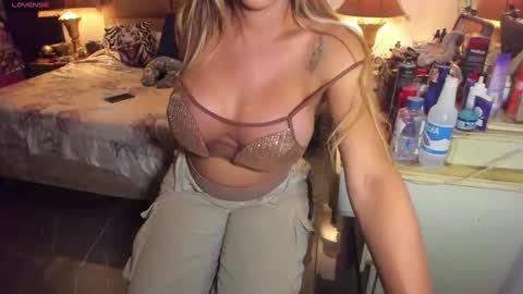 melanny villa online show from 9, 4, 2026