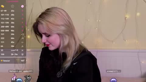 Ilona online show from 5, 12, 2025