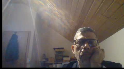 Snapshot of gen3841 chatting on 29, 5, 2026 Gen online show from 29, 5, 2026