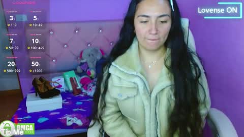 Snapshot of genesis_urrea chatting on 8, 3, 2025 genesis_urrea online show from 8, 3, 2025