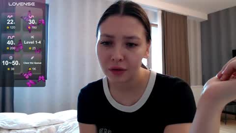 Snapshot of genev__ievee chatting on 6, 6, 2026 genev__ievee online show from 6, 6, 2026