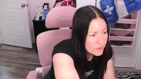 Snapshot of gennyrock chatting on 10, 7, 2026 Genny Rock and online show from 10, 7, 2026