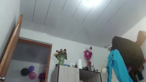 Snapshot of gensesisex chatting on 8, 12, 2024 gensesisex online show from 8, 12, 2024