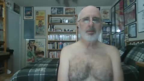 Snapshot of gentcallr chatting on 22, 5, 2026 Steve online show from 22, 5, 2026