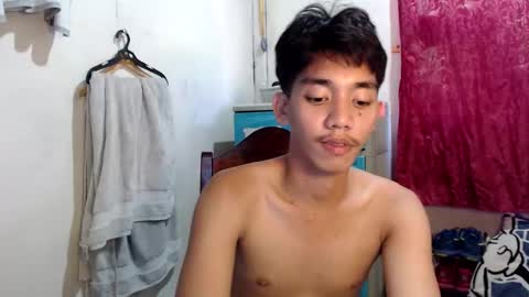 Snapshot of gentlemanlustx chatting on 2, 3, 2026 Rayl online show from 2, 3, 2026