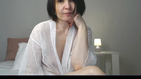 Snapshot of gentlywomen chatting on 15, 1, 2025 Elena online show from 15, 1, 2025