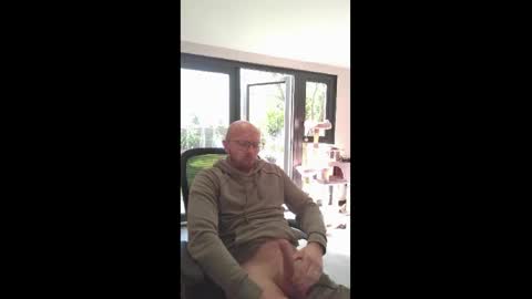 genuinecouple69 online show from 8, 4, 2026