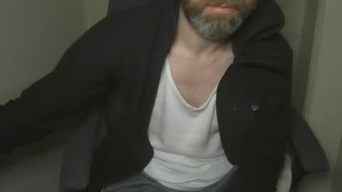 Snapshot of geon2xx chatting on 11, 12, 2024 Geon online show from 11, 12, 2024