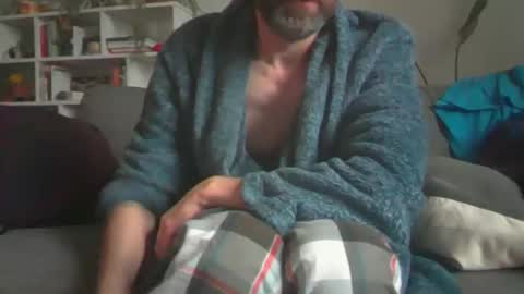 Snapshot of geon2xx chatting on 20, 9, 2025 Geon online show from 20, 9, 2025