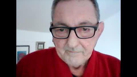 Snapshot of georg1412 chatting on 17, 12, 2025 georg1412 online show from 17, 12, 2025