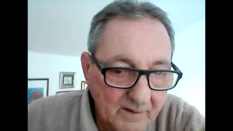 Snapshot of georg1412 chatting on 6, 1, 2026 georg1412 online show from 6, 1, 2026