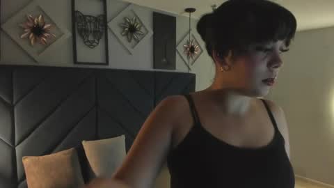 Snapshot of georgina_sensuelle chatting on 18, 4, 2026 Georgina online show from 18, 4, 2026