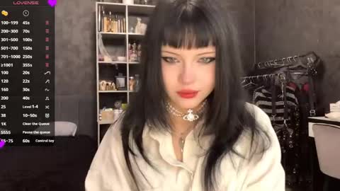 Snapshot of germainebourlier chatting on 1, 6, 2026 EmelyWoodes online show from 1, 6, 2026