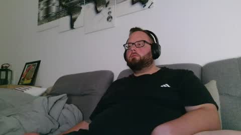 Snapshot of germandick0487 chatting on 6, 7, 2026 Phil online show from 6, 7, 2026