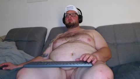 Snapshot of germandick0487 chatting on 18, 7, 2026 Phil online show from 18, 7, 2026