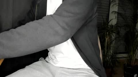 Snapshot of germanmike1997 chatting on 10, 1, 2025 germanmike1997 online show from 10, 1, 2025