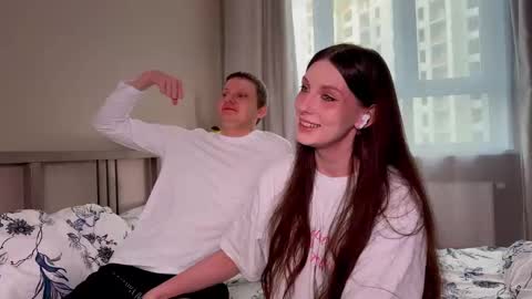 Snapshot of gethigh_ chatting on 8, 3, 2025 Liz and Mark online show from 8, 3, 2025