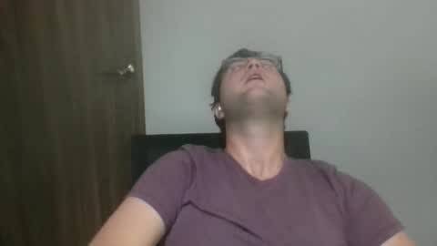 Snapshot of ghardh3 chatting on 4, 11, 2025 ghardh3 online show from 4, 11, 2025