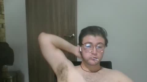 Snapshot of ghardh3 chatting on 18, 11, 2025 ghardh3 online show from 18, 11, 2025