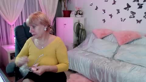 Snapshot of ghertrudequeen chatting on 10, 11, 2025 Ghertrudequeen online show from 10, 11, 2025