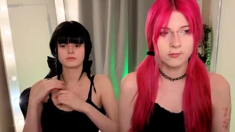 Snapshot of ghostrebell chatting on 29, 5, 2026 Alice and Michelle online show from 29, 5, 2026