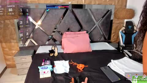 Snapshot of gia_scott chatting on 4, 2, 2026 Darlliny online show from 4, 2, 2026