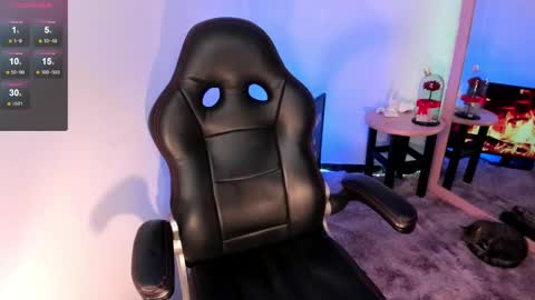 Gia  online show from 6, 12, 2024