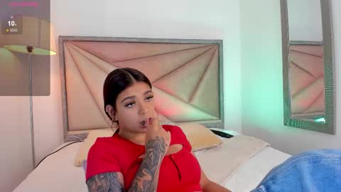 Gia  online show from 10, 10, 2025