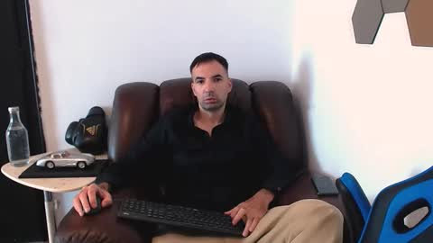 Gianni online show from 10, 10, 2025