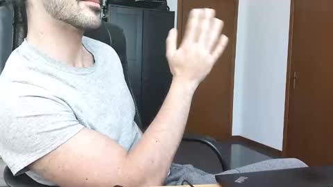 gianniamalfi online show from 16, 4, 2026